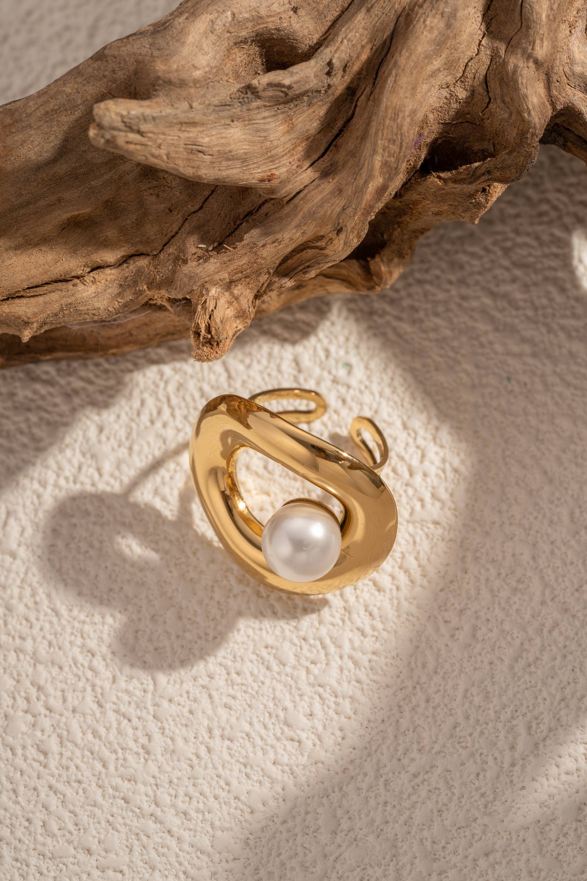 Bague Perle Blanche Sculptée
